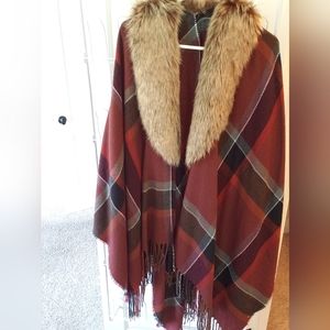 Shawl w/ Fur Collar